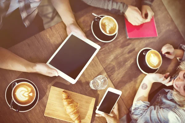 Teamet träffas på kafé — Stockfoto