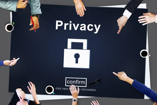 Mensen uit het bedrijfsleven wijzen op Privacy — Stockfoto