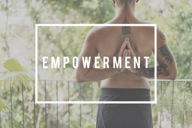 Etkin adam pratik Yoga