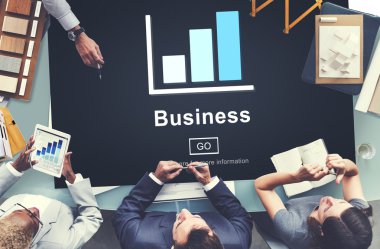 iş adamları iş başında grup