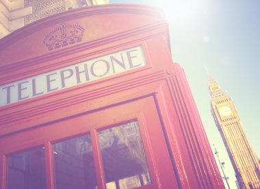 Telefon kulübesi ile seyahat hedefleri