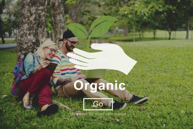 Dijital aygıtlar kullanan insanlar