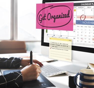 Ofiste çalışan kişi