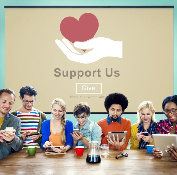 Personas multiétnicas y apoyarnos Concepto —  Fotos de Stock