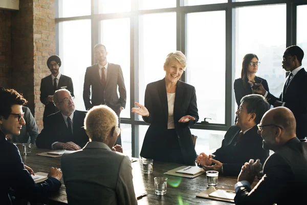 Empresários em reunião — Fotografia de Stock