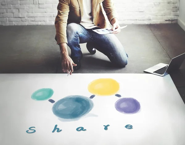 Businessman working with share — Stock Photo, Image