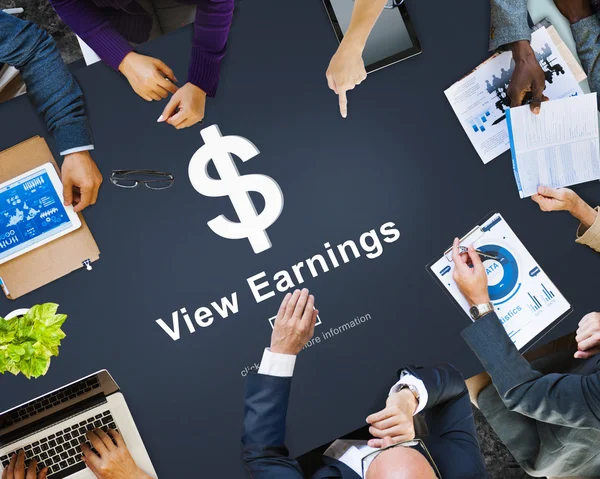 Business People Pointing on View Earnings — Stock Photo, Image