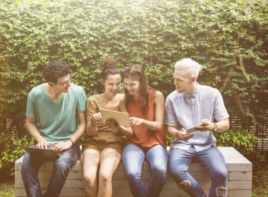 mutlu arkadaş dijital aygıt grubu 