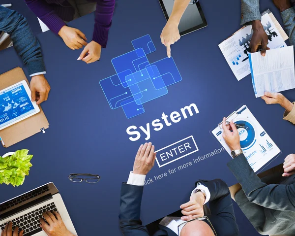Affärsmän pekar på System — Stockfoto