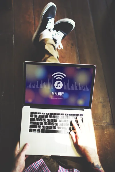 Woman working with computer — Stock Photo, Image