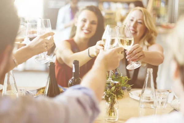 People cheers with glasses — Stock Photo, Image