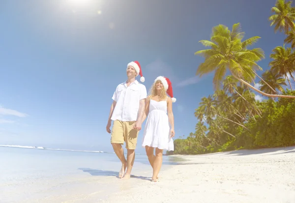 Couple spending Honeymoon on island — Stock Photo, Image