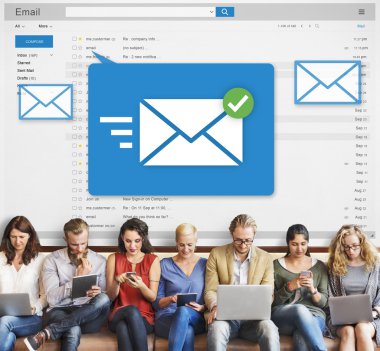 Çeşitlilik insanlarla dijital cihazlar