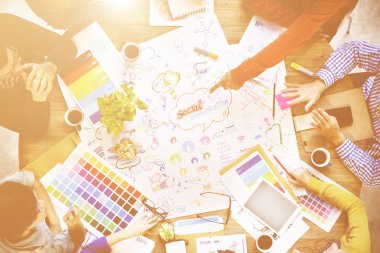 Çeşitlilik insanlar toplantıda çalışma 