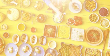 arkadaşlar büyük tablo için yemek