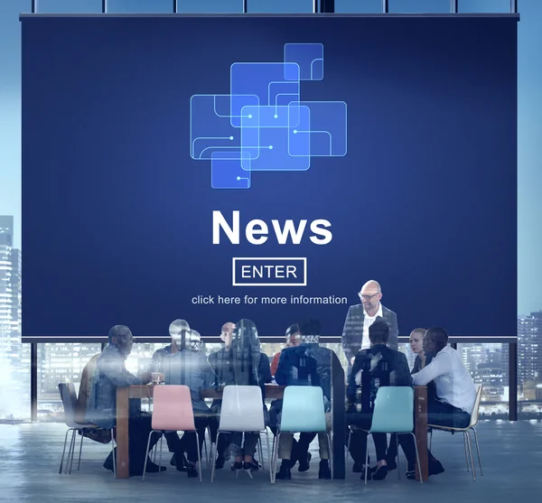 Business People alla riunione e News — Foto Stock