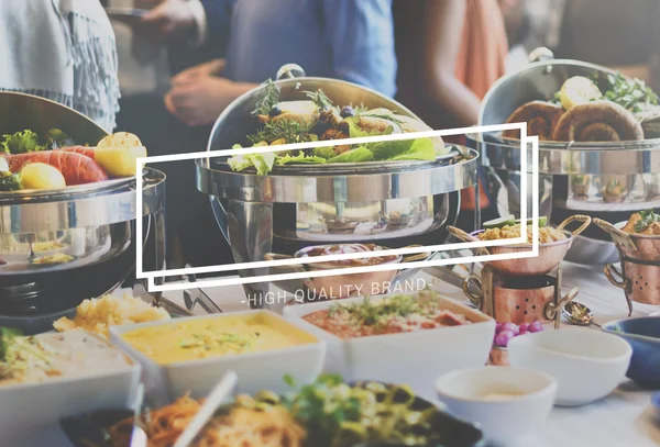 다양 한 맛 있는 음식으로 가득한 테이블 — 스톡 사진