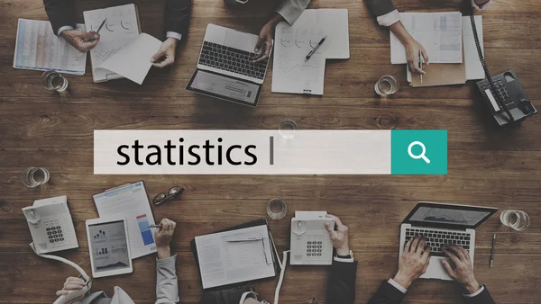 Concepto estadístico y empresarios — Foto de Stock