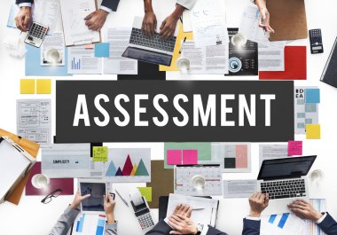 iş adamları beyin fırtınası 