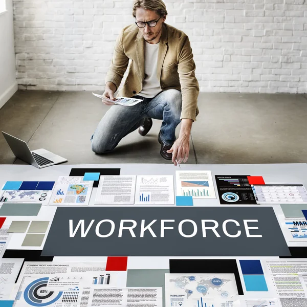 Businessman working with workforce — Stock Photo, Image