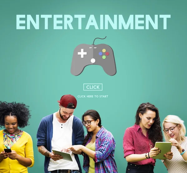 İnsanlar internet'te sörf 