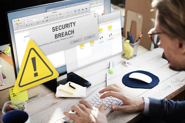 Businessman working on computer — Stock Photo, Image