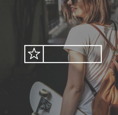 grafik simge ile gülümseyen kız