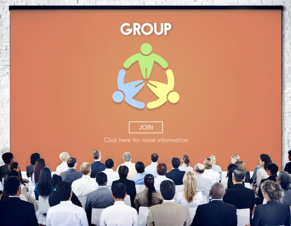 İş adamları kurumsal tartışma sırasında