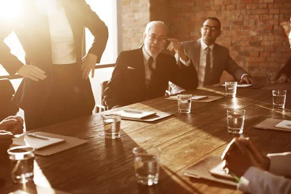 Gente de negocios en la reunión —  Fotos de Stock
