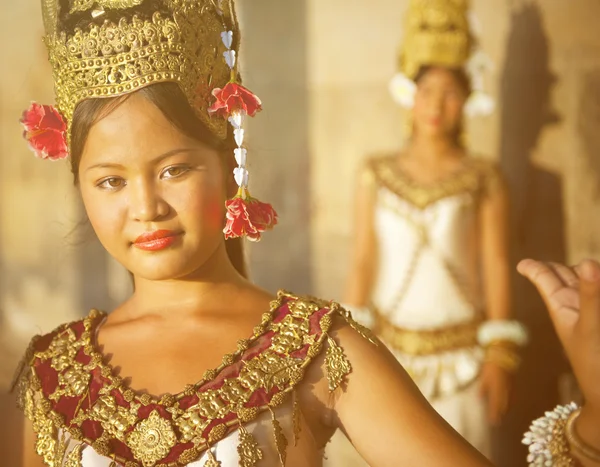 Dancer posing for a picture — Stock Photo, Image