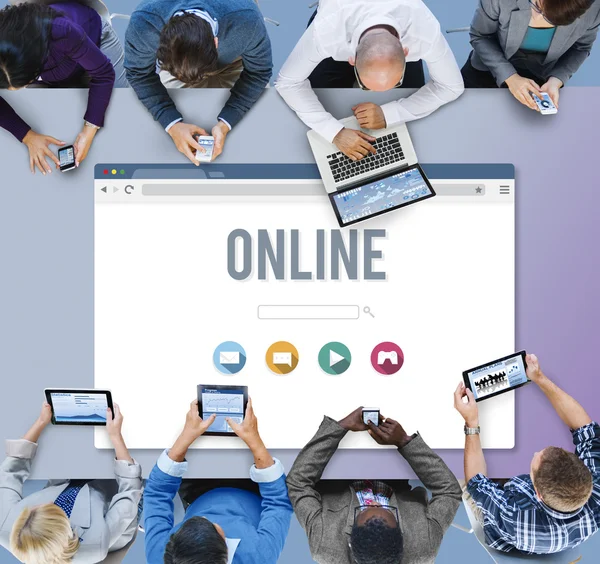 farklı aygıtlar kullanan kişiler