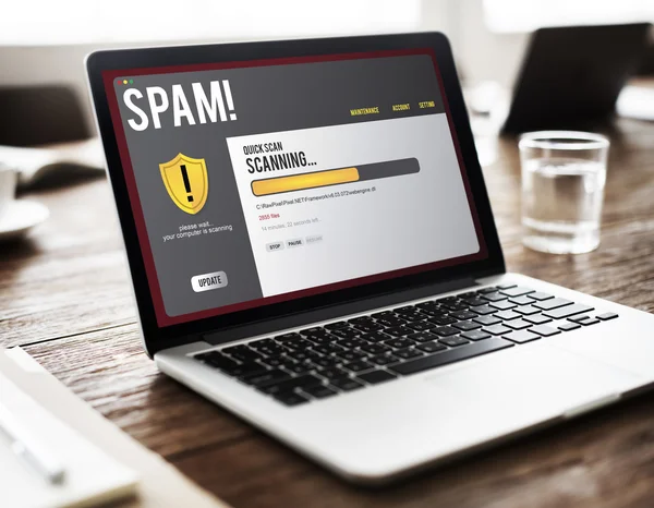 Écran d'ordinateur avec mot spam — Photo