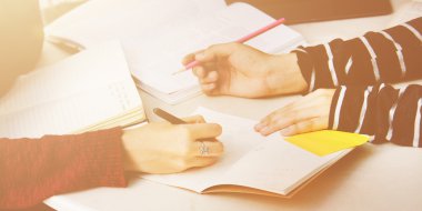 Kitap okuyan insanlar