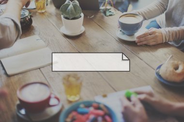 İnsanlar toplantı kahve molası konsepti için