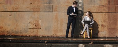 birlikte çalışan iş adamları