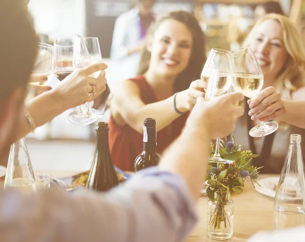 People cheers with glasses — Stock Photo, Image