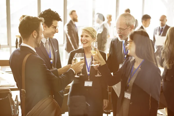 Geschäftsleute bei Treffen — Stockfoto