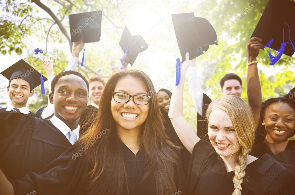 group of students of graduates 