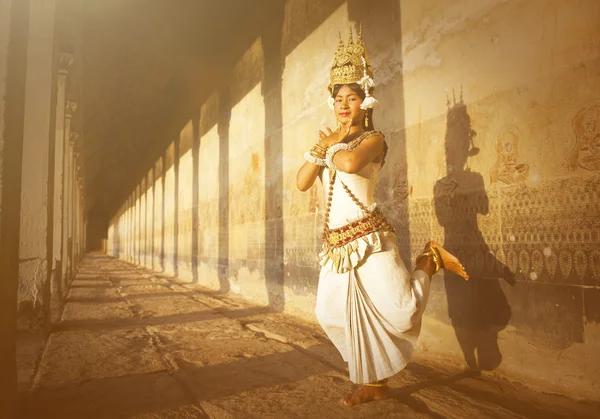 Aspara dansare vid Angkor Wat — Stockfoto