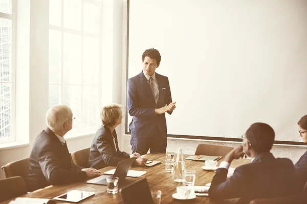 Bedrijfsteam aan het werk — Stockfoto