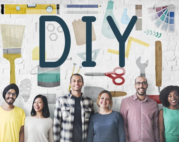 Diversiteit mensen met diy — Stockfoto