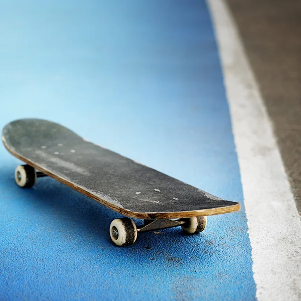 Brusle a Skateboard koncept aktivity — Stock fotografie