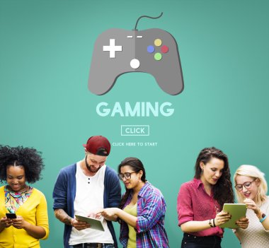 İnsanlar internet'te sörf