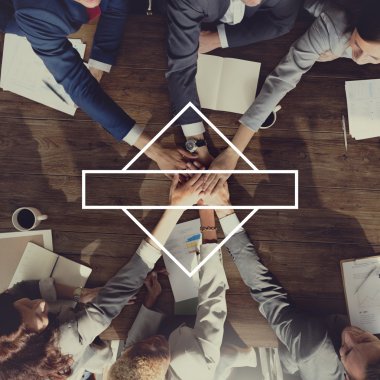 iş adamları müzakere masasına çalışma