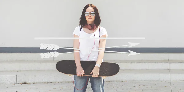 Símbolo gráfico e menina skater — Fotografia de Stock