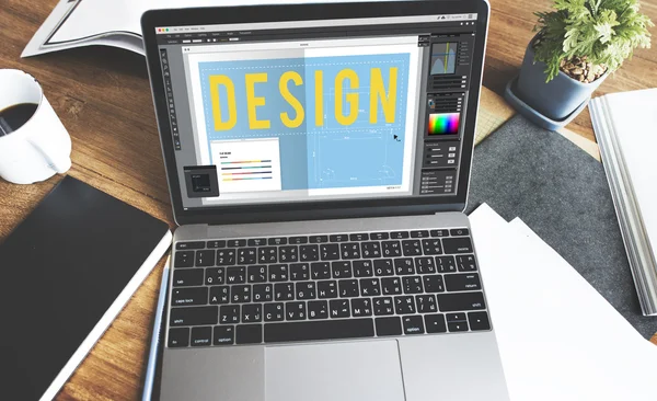 노트북 화면에 디자인을 — 스톡 사진