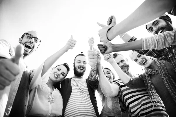 mutlu arkadaş birlikte eğlenmek