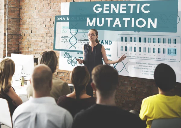 Pessoas em conferência com Mutação Genética — Fotografia de Stock