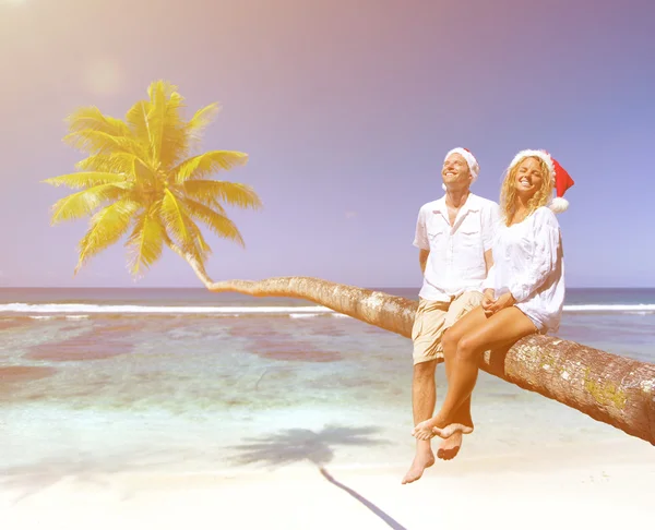 Couple spending Honeymoon on island — Stock Photo, Image