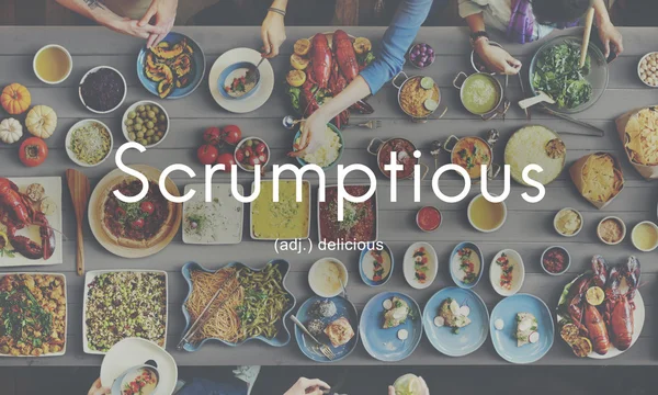 Άνθρωποι και φαγητό με Scrumptious — Φωτογραφία Αρχείου